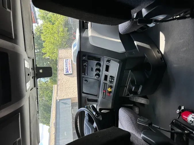 2019 Freightliner Cascadia 126