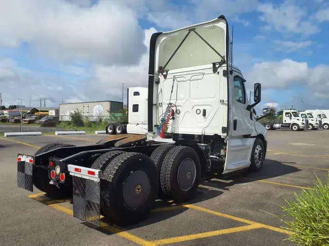 2019 FREIGHTLINER NEW CASCADIA PX12664