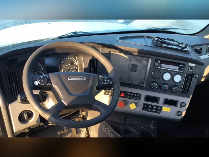 2020 Freightliner Cascadia 126dd8b34ebe87cf7585853a797ccaf8fc0