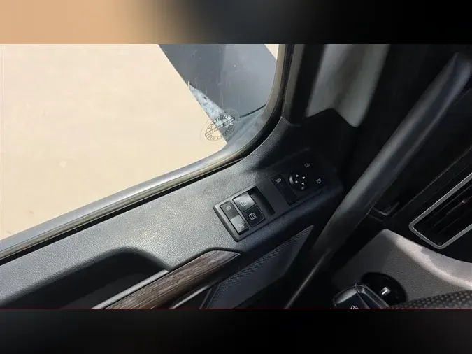 2020 FREIGHTLINER CA126