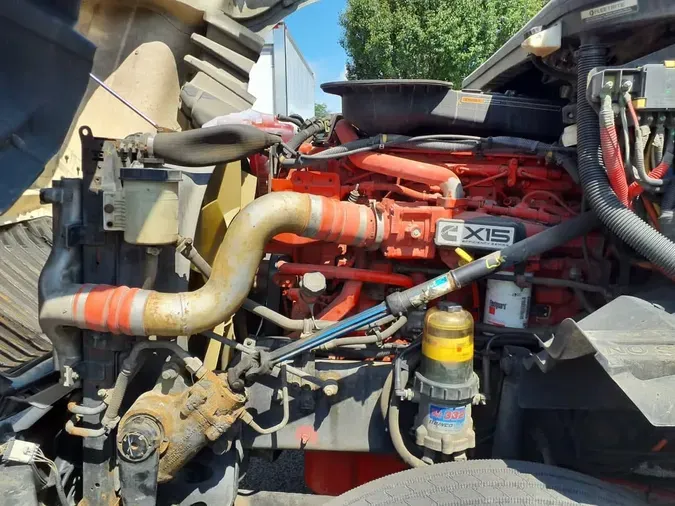 2019 NAVISTAR INTERNATIONAL LT625 SLPR CAB