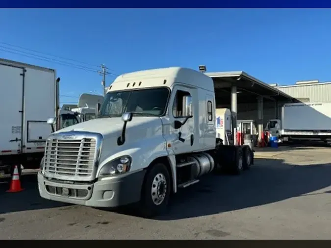 2017 FREIGHTLINER/MERCEDES CASCADIA 125