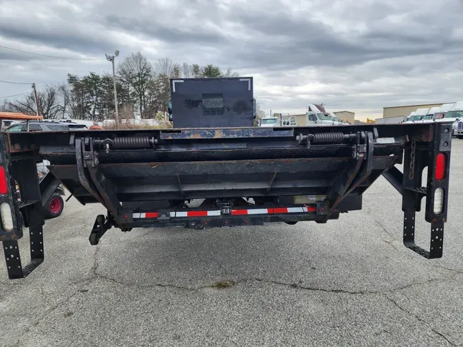 2018 FREIGHTLINER/MERCEDES M2 106