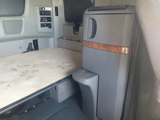 2022 International LT625