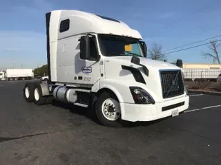 2017 VOLVO VNL64670
