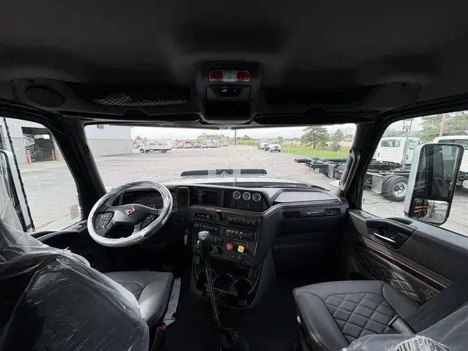 2027 International HX520 SLEEPER