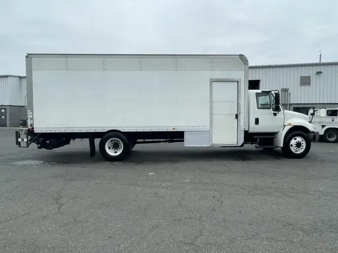 2018 NAVISTAR INTERNATIONAL 4300 LP