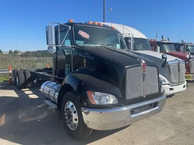 2021 Kenworth T370