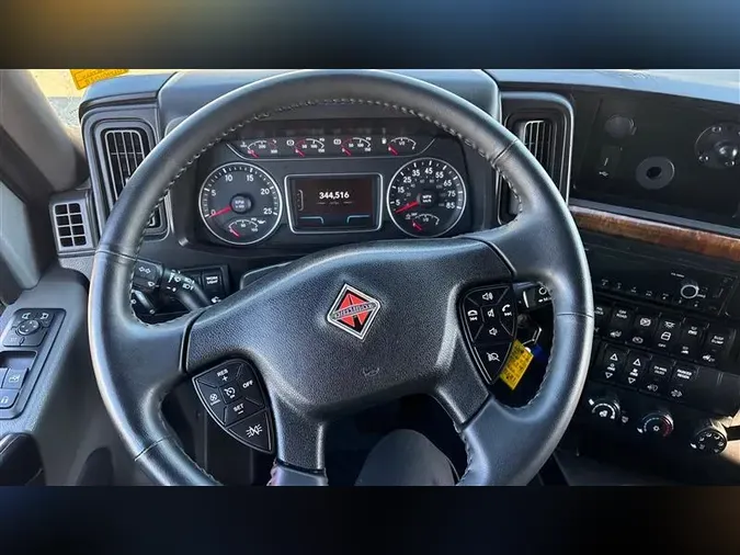 2022 INTERNATIONAL LT