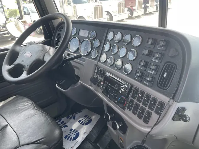 2020 Peterbilt 389