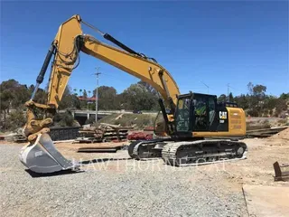 2016 Caterpillar 330F