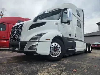 2022 VOLVO VNL64T860