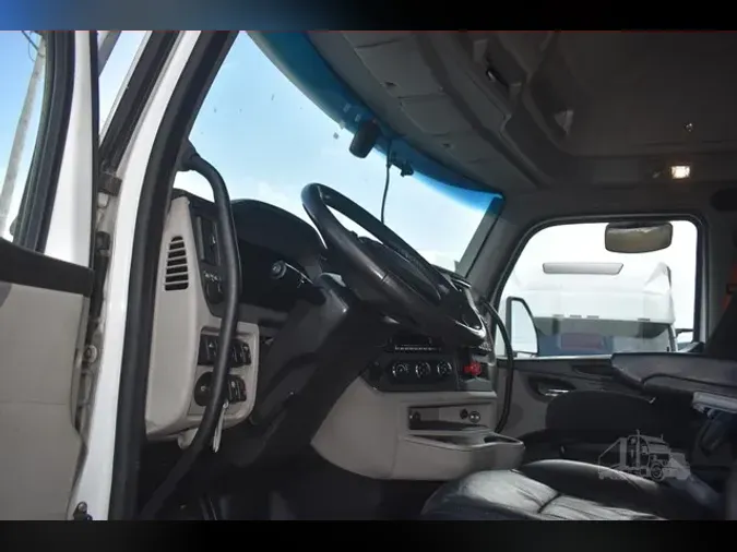 2022 PETERBILT 579