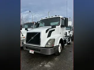 2016 VOLVO VNL42TRACTOR