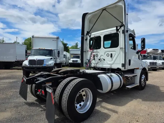2019 FREIGHTLINER NEW CASCADIA 126