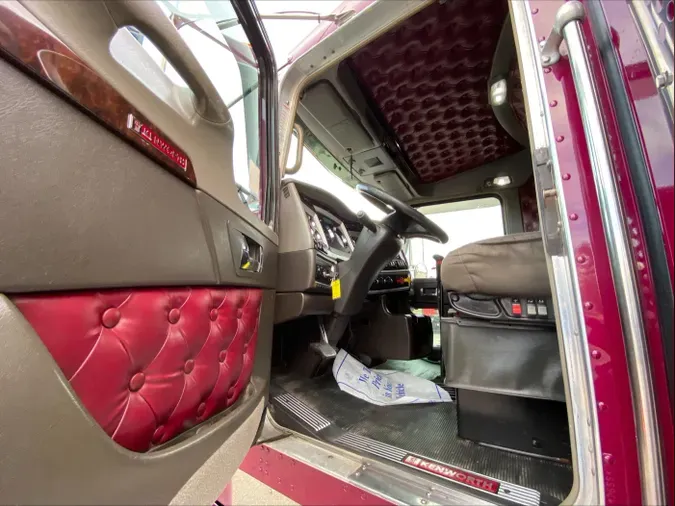 2021 Kenworth W900Lddacee167b6414dd9cfe0ada8b9c07b2