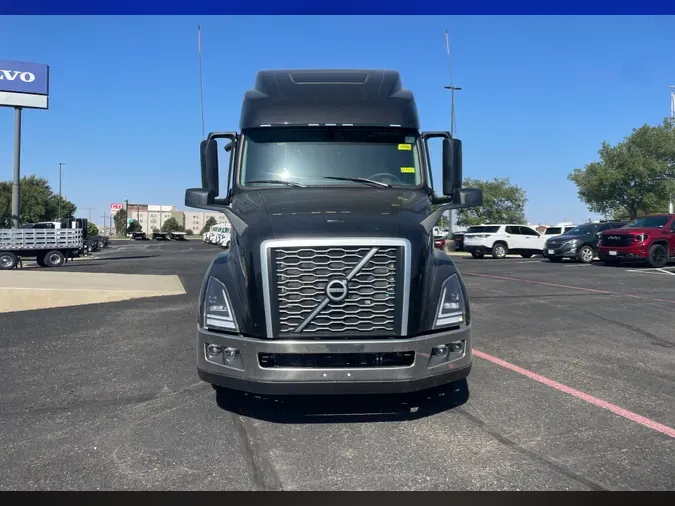 2025 VOLVO VNL64T860