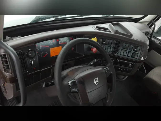 2018 Volvo VNL300