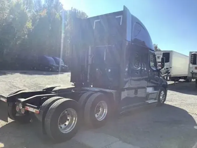 2022 Freightliner Cascadia