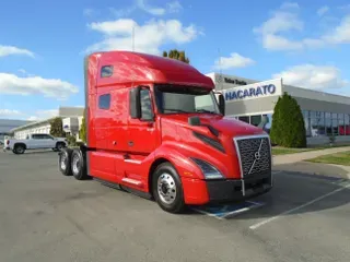 2020 VOLVO VNL64T760