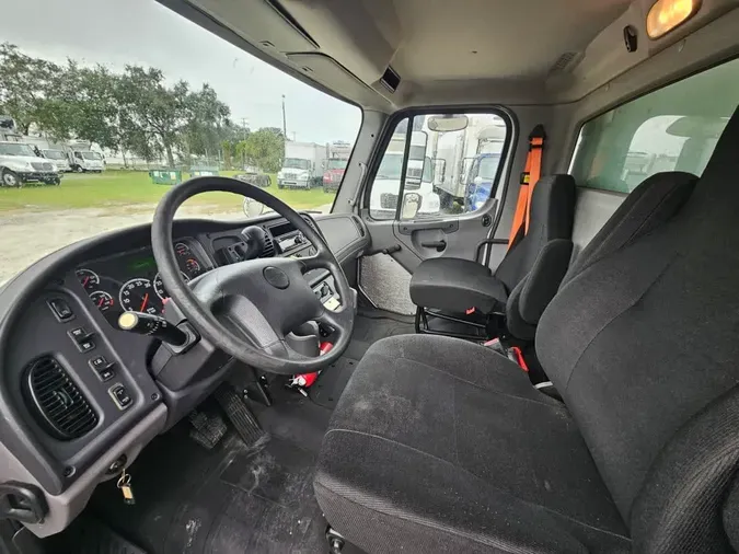 2018 FREIGHTLINER/MERCEDES M2 106