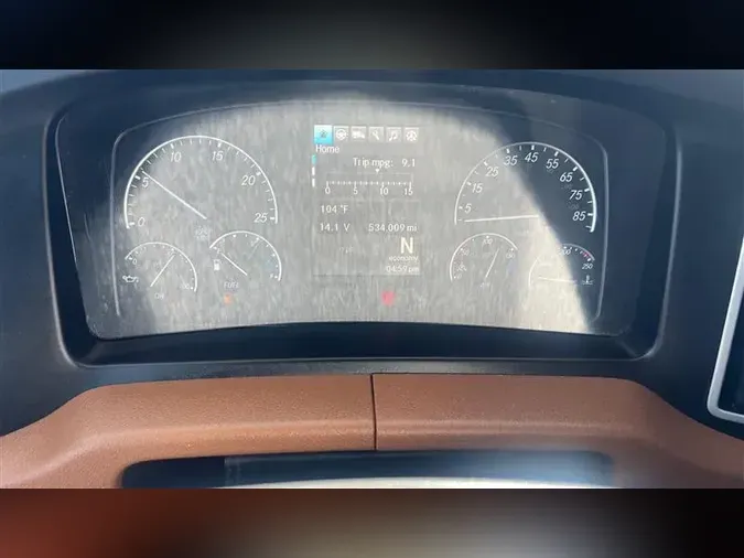 2019 FREIGHTLINER CA126