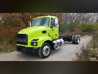2022 Mack MD6 42R