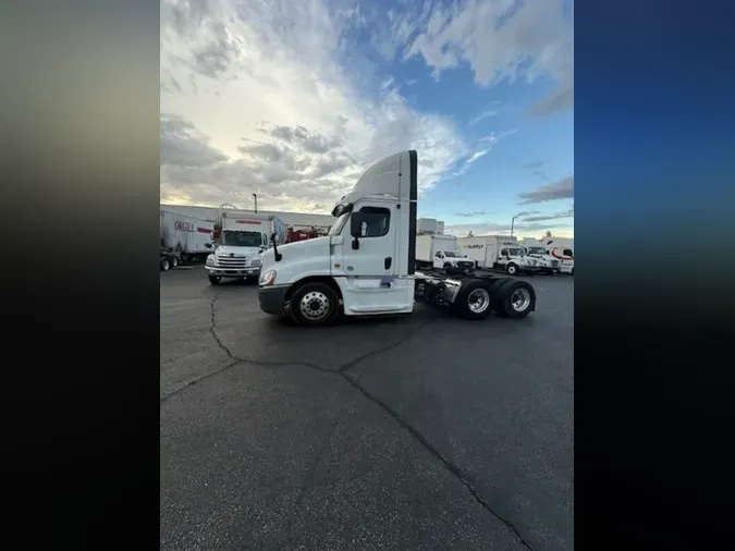 2019 FREIGHTLINER CASCADIA 125