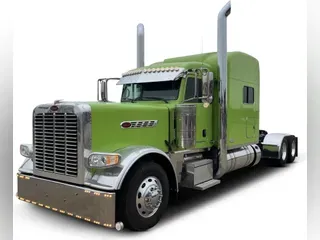 2022 Peterbilt 389