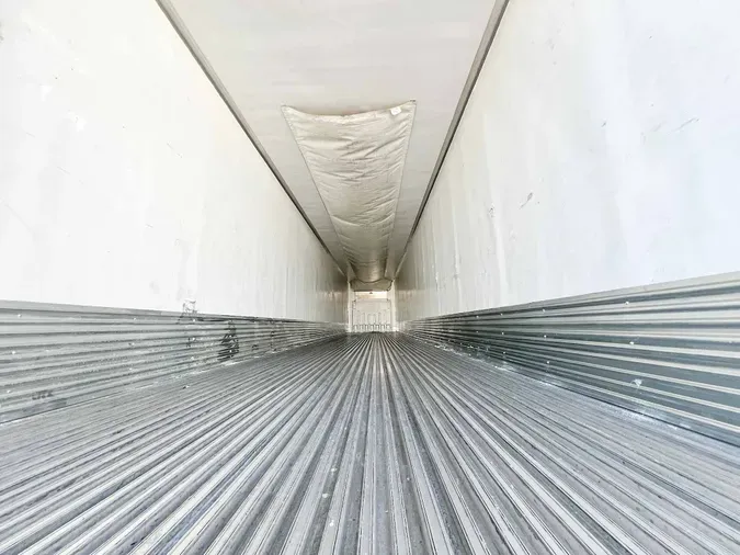 2017 UTILITY VS2RAddbb9768263e28f1dded2bde0550c614