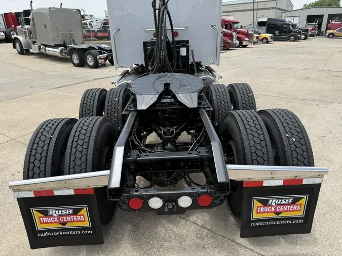2019 Kenworth T880