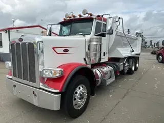 2023 Peterbilt 389