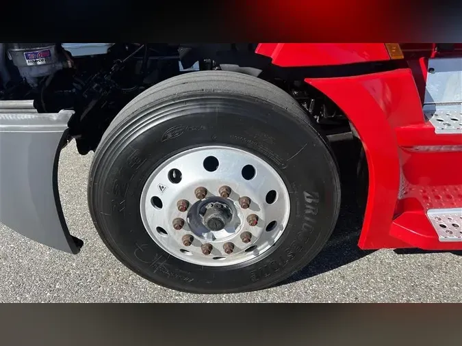 2022 FREIGHTLINER CA126