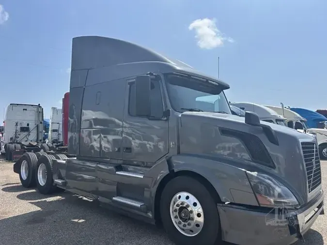 2015 VOLVO VNL64T630