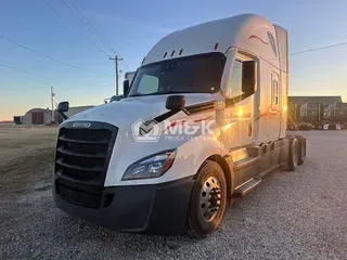 2022 FREIGHTLINER Cascadia 126