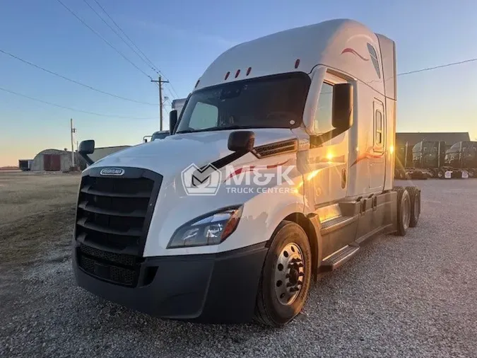 2022 FREIGHTLINER Cascadia 126ddc41b4da0f2e5799ffe67c1de08d2f6