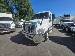 2019 FREIGHTLINER CASCADIA 125