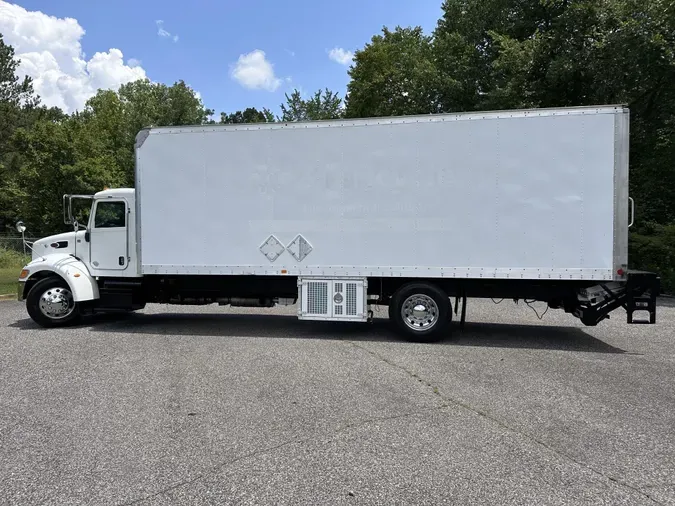 2017 Peterbilt 330