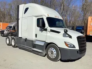 2021 Freightliner Cascadia