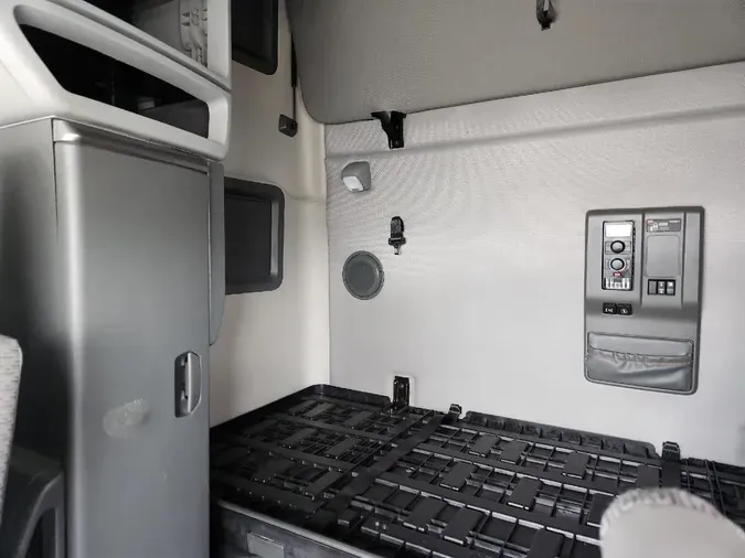 2024 VOLVO VNL64T760ddc78fa56e98c0569066c7619c96f661