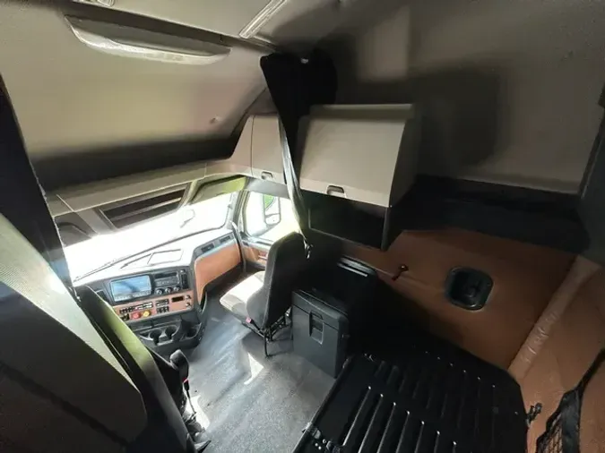 2022 FREIGHTLINER CASCADIA