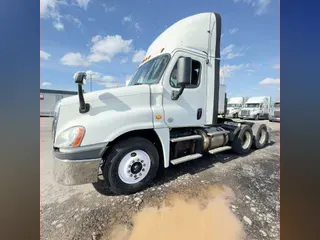 2017 FREIGHTLINER/MERCEDES CASCADIA 125