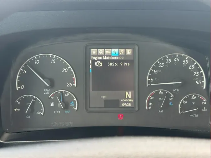 2023 Freightliner Cascadia 116