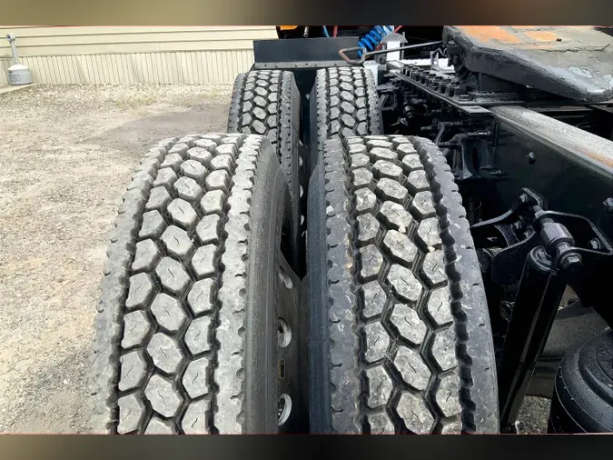 2022 INT LT625 6x4