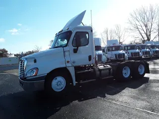 2016 Freightliner CASCADIA 125
