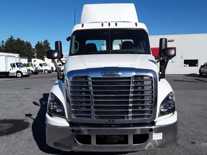 2018 FREIGHTLINER/MERCEDES CASCADIA 125