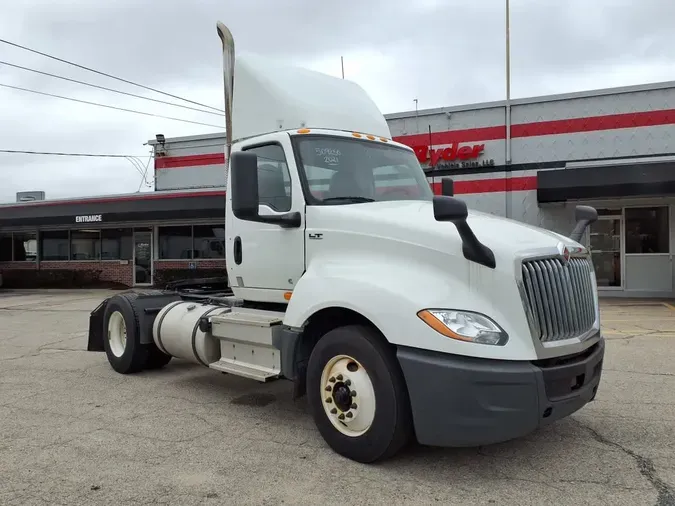 2021 NAVISTAR INTERNATIONAL LT625 DAYCAB S/A
