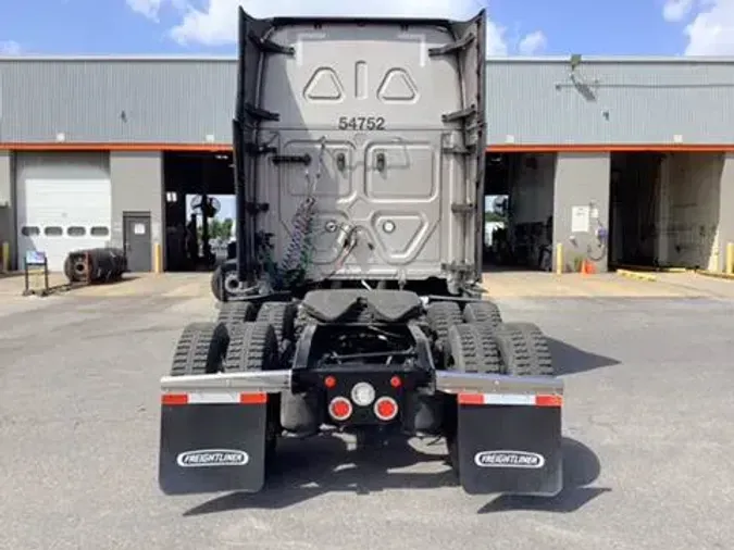 2023 Freightliner Cascadia