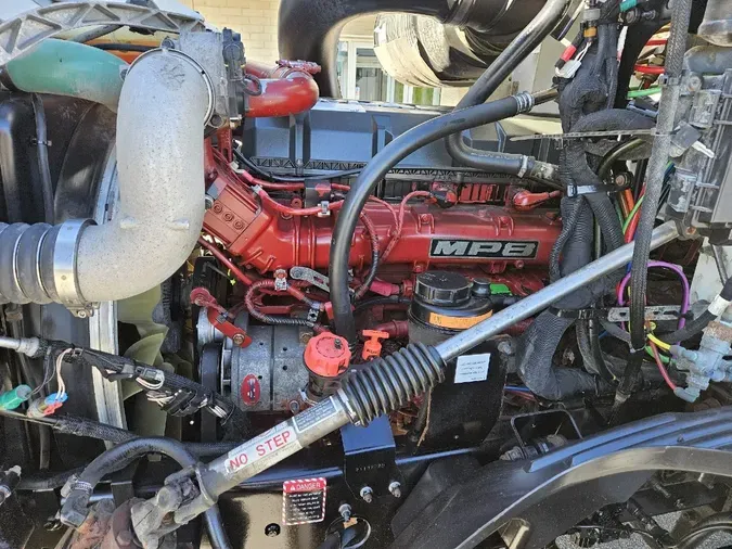 2019 MACK AN64T