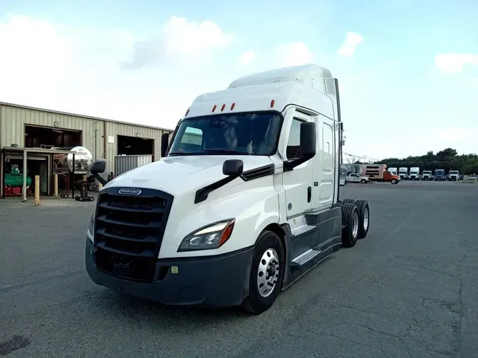 2023 Freightliner Cascadia 126dddf754dddb3d146da6ad1ee43c7dfeb